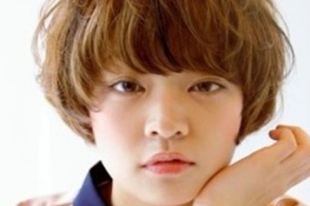 李易峰圈内的第九个生日 头发倒是没少折腾啊