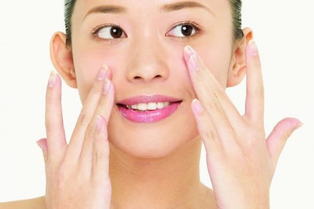 脸上长痘痘如何正确调理?脸上长痘痘说明什么问题